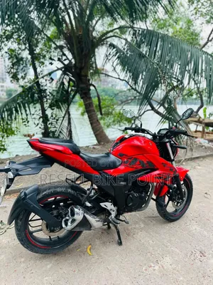Suzuki 2022 Red