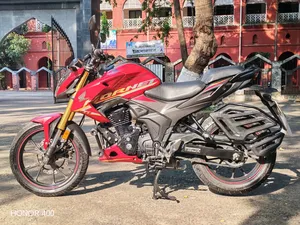 Honda Hornet 2025 Red