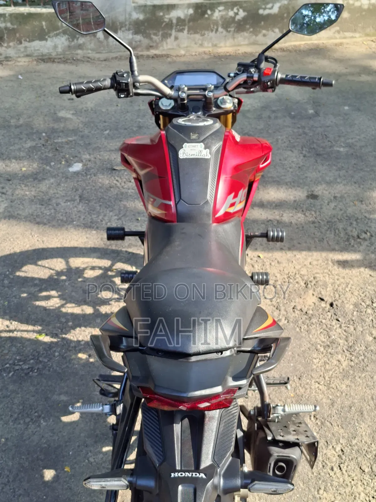 Honda Hornet 2025 Red