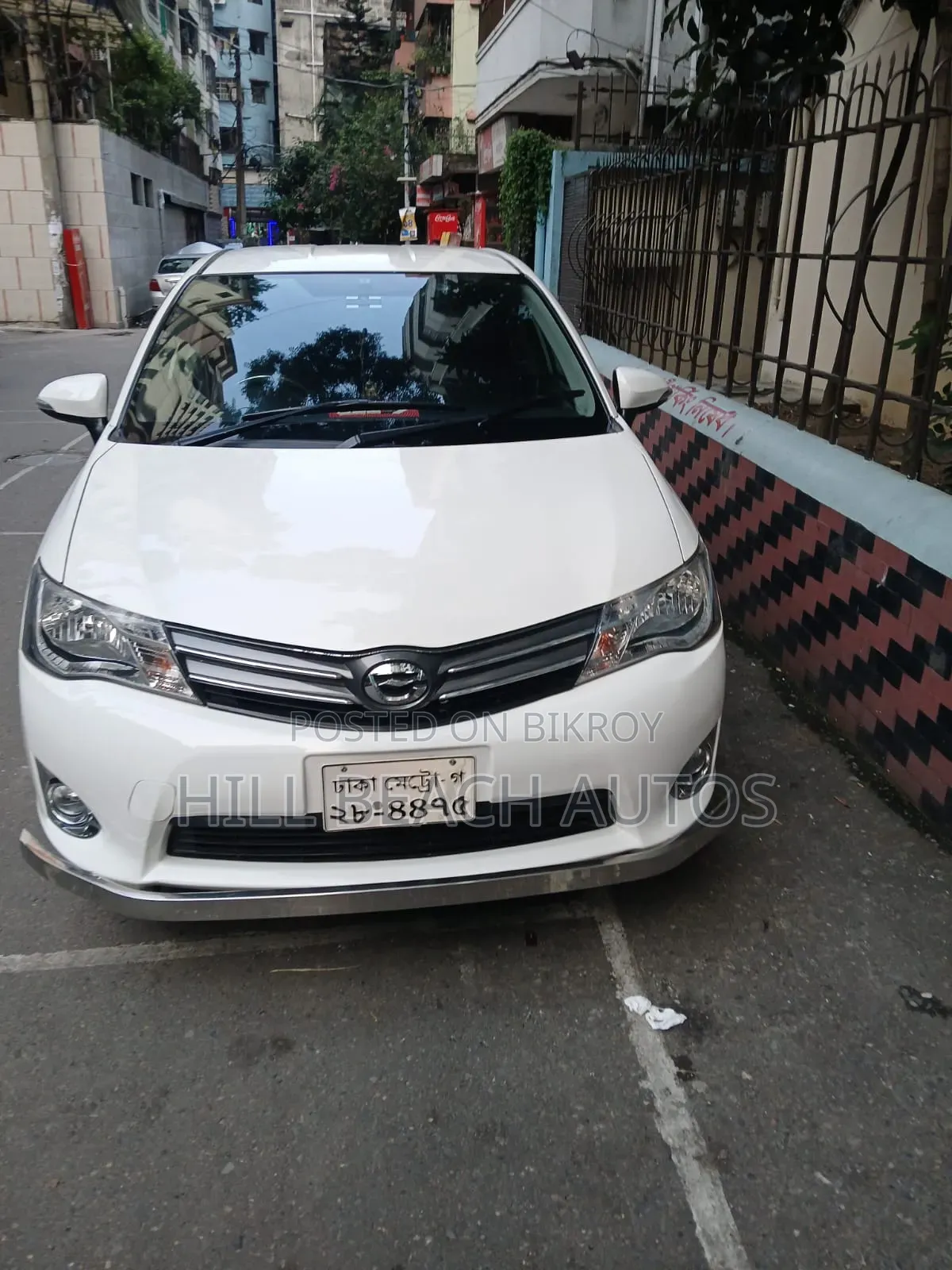 Toyota Corolla L 4-Speed Automatic 2013 White