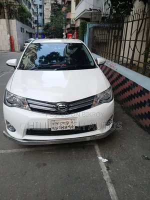 Toyota Corolla L 4-Speed Automatic 2013 White