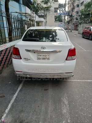 Toyota Corolla L 4-Speed Automatic 2013 White