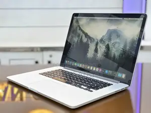 Laptop Apple MacBook Pro 16GB Intel Core I7 SSD 256GB