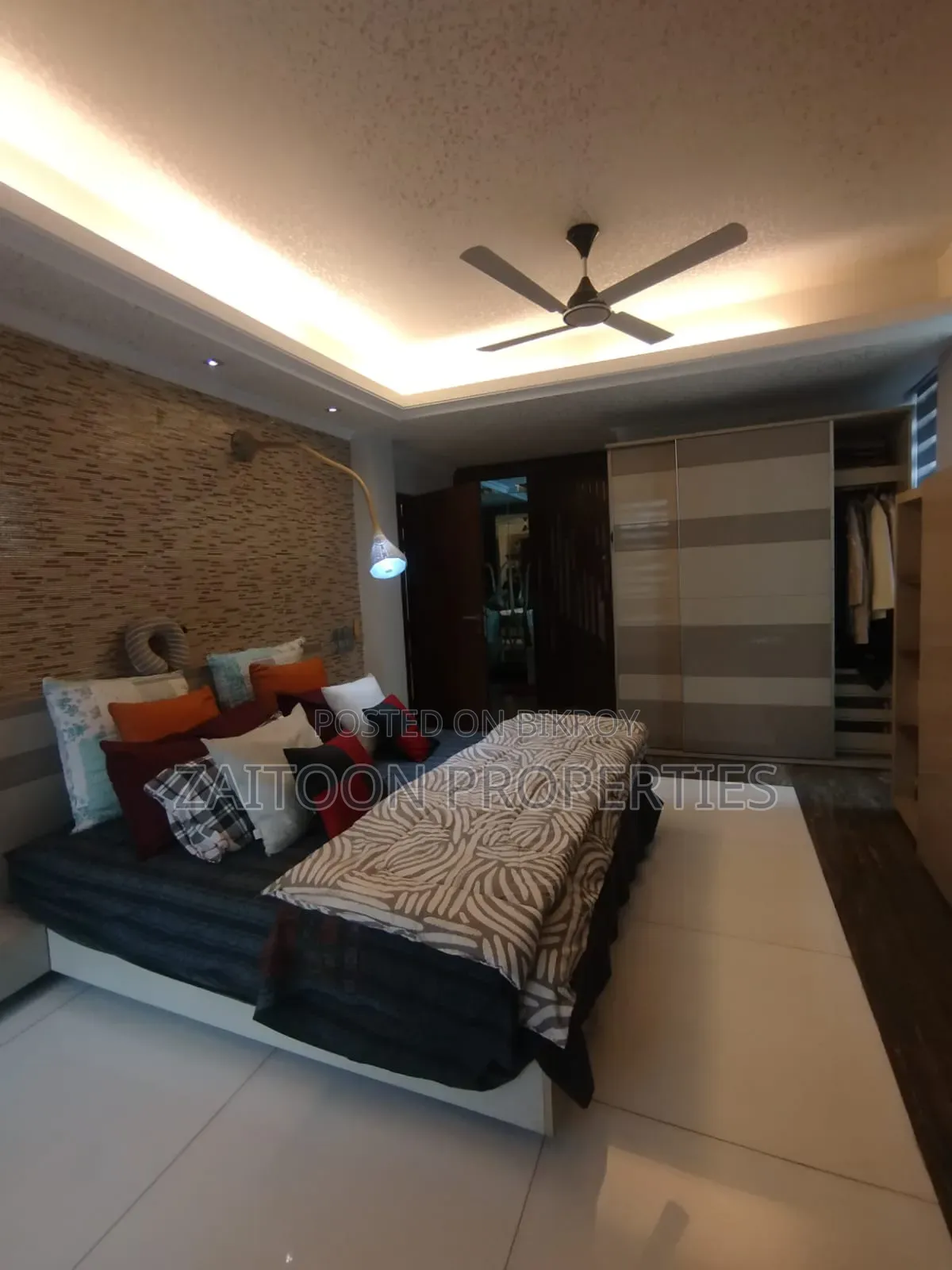 Furnished 5bdrm House in Khilgaon for Sale