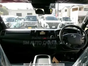 নতুন Toyota HiAce ২০২৫ কালো