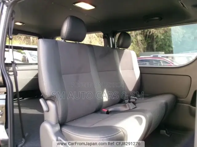 নতুন Toyota HiAce ২০২৫ কালো