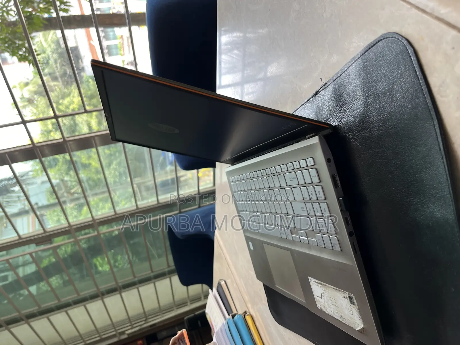 Laptop Asus VivoBook S15 S530UN 4GB Intel Core I5 SSD 1T