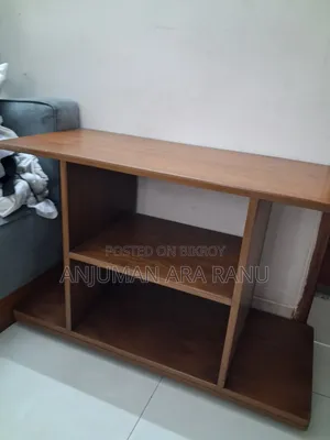 টিভি ট্রলি
