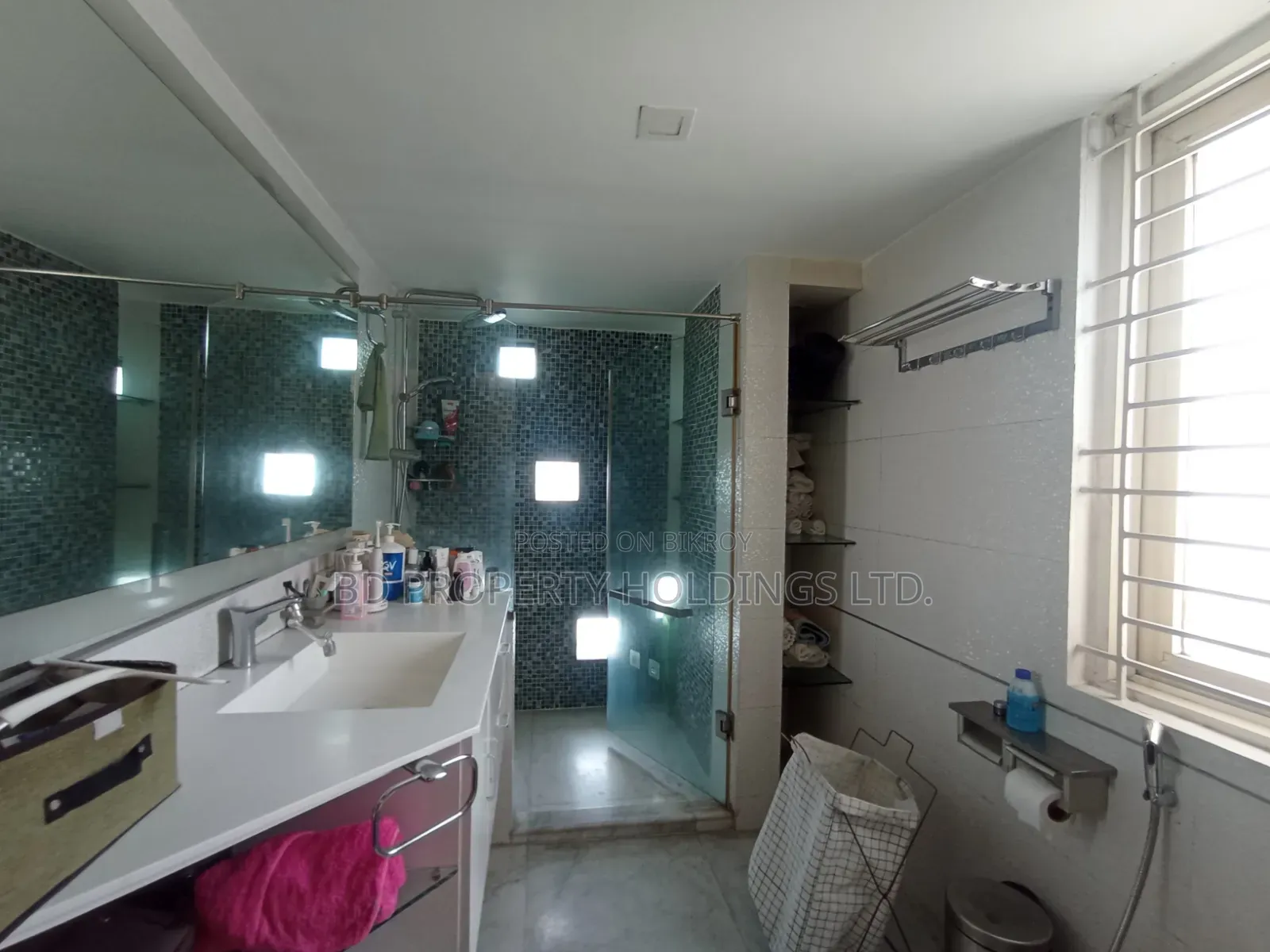 Furnished 5bdrm Duplex for rent