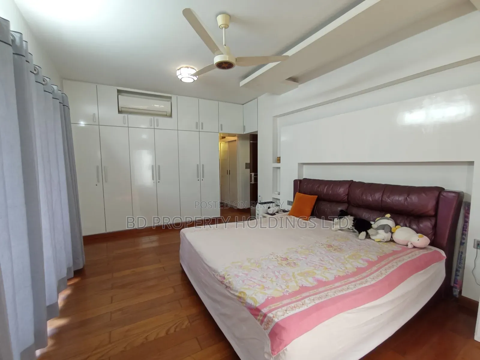 Furnished 5bdrm Duplex for rent