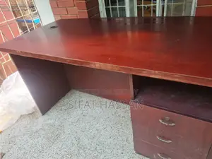 হোম/অফিস টেবিল