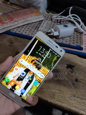 Samsung Galaxy A3 16 GB Rose Gold