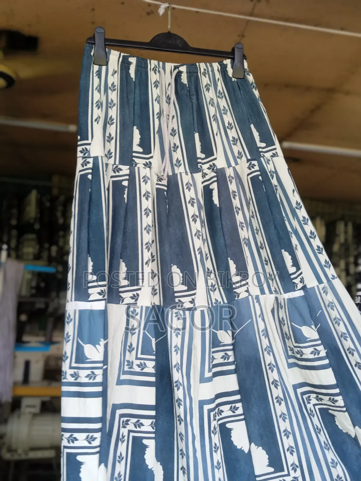 Ladies Skirt