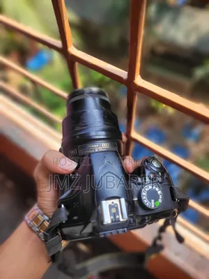 Nikon D3200s With 18-55mm Kit Lens