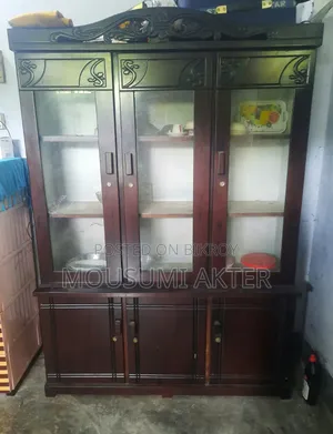 ওয়াল শোকেস