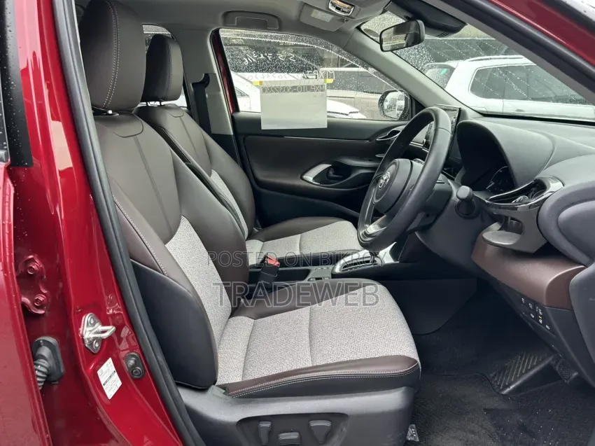 Toyota Yaris Cross 2021 Red