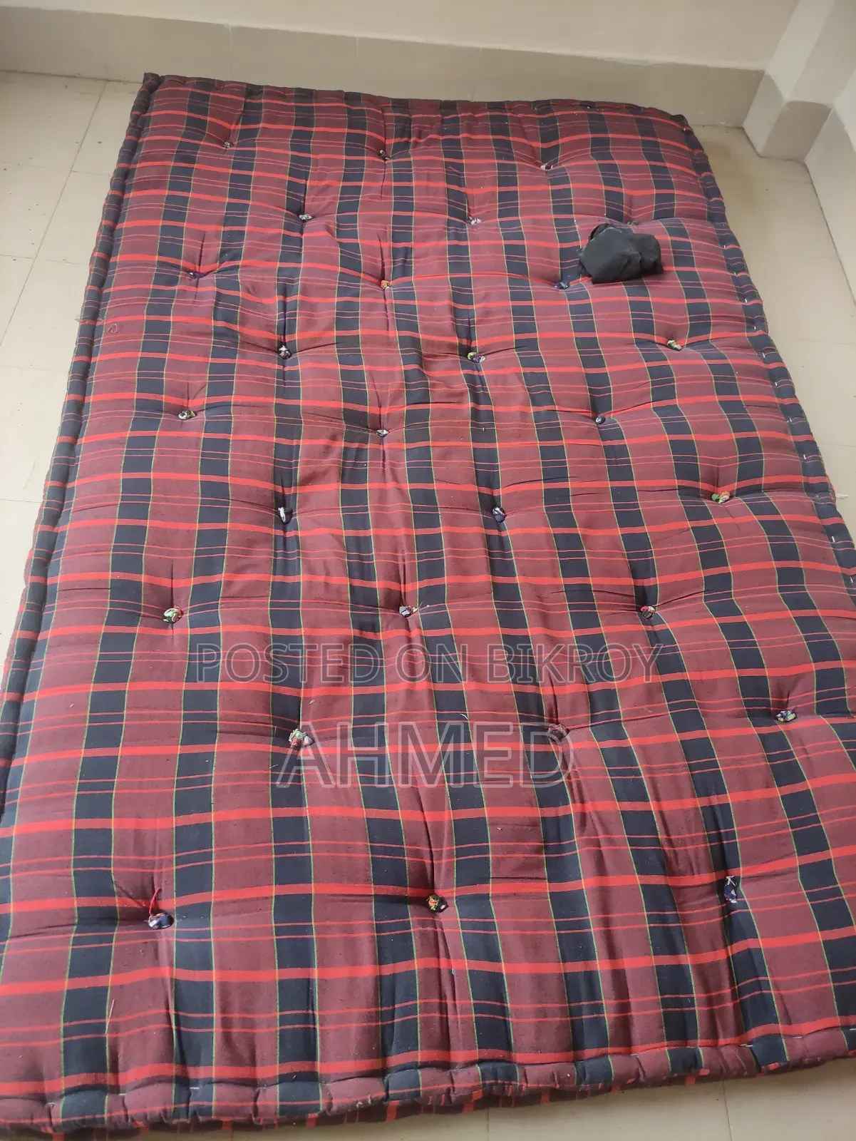প্লাস্টিকের কমোড, জাজিম,হোয়াইট বোর্ড