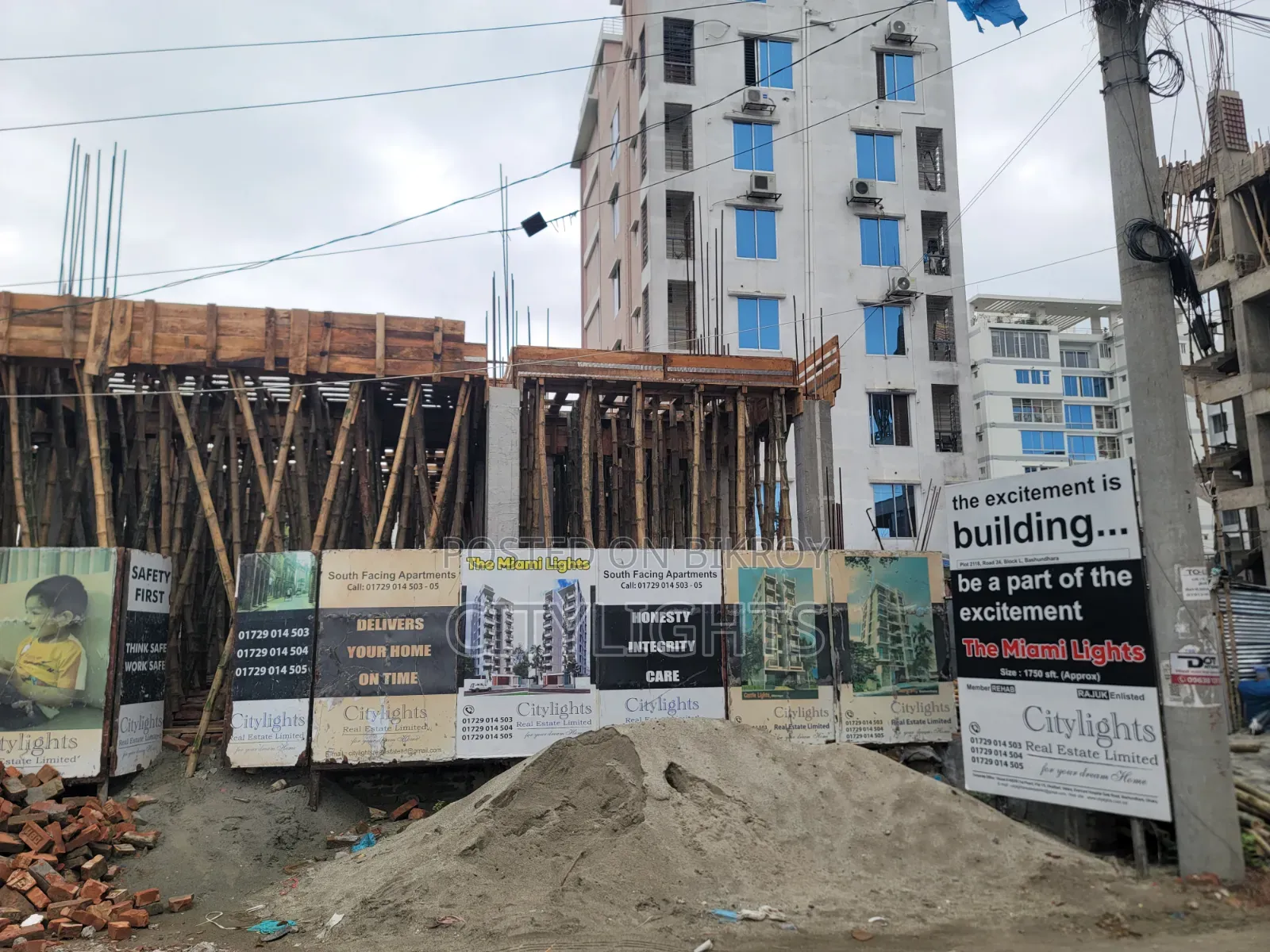 3bdrm Apartment in Citylights Real, Basundhara for sale