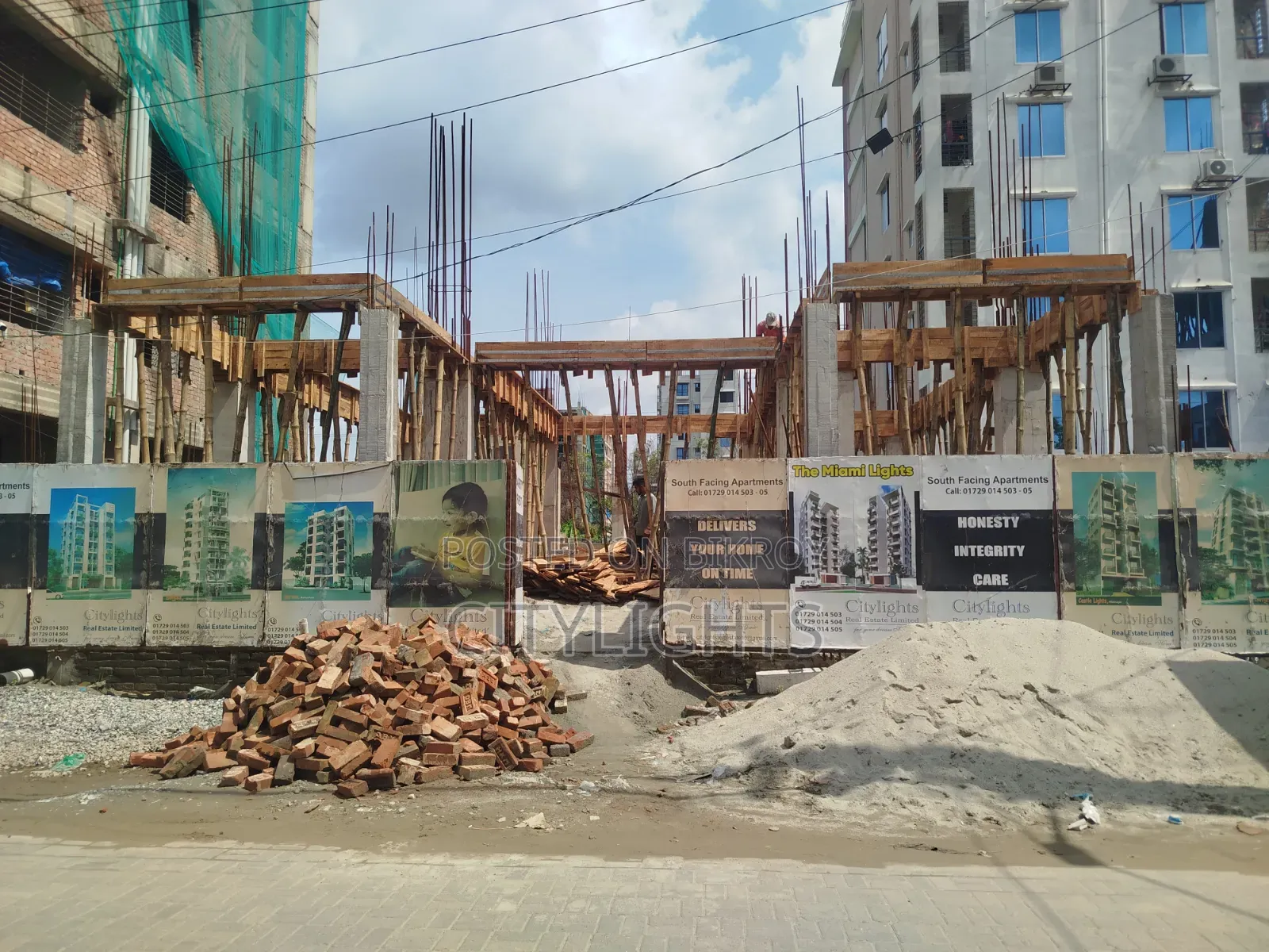 3bdrm Apartment in Citylights Real, Basundhara for sale