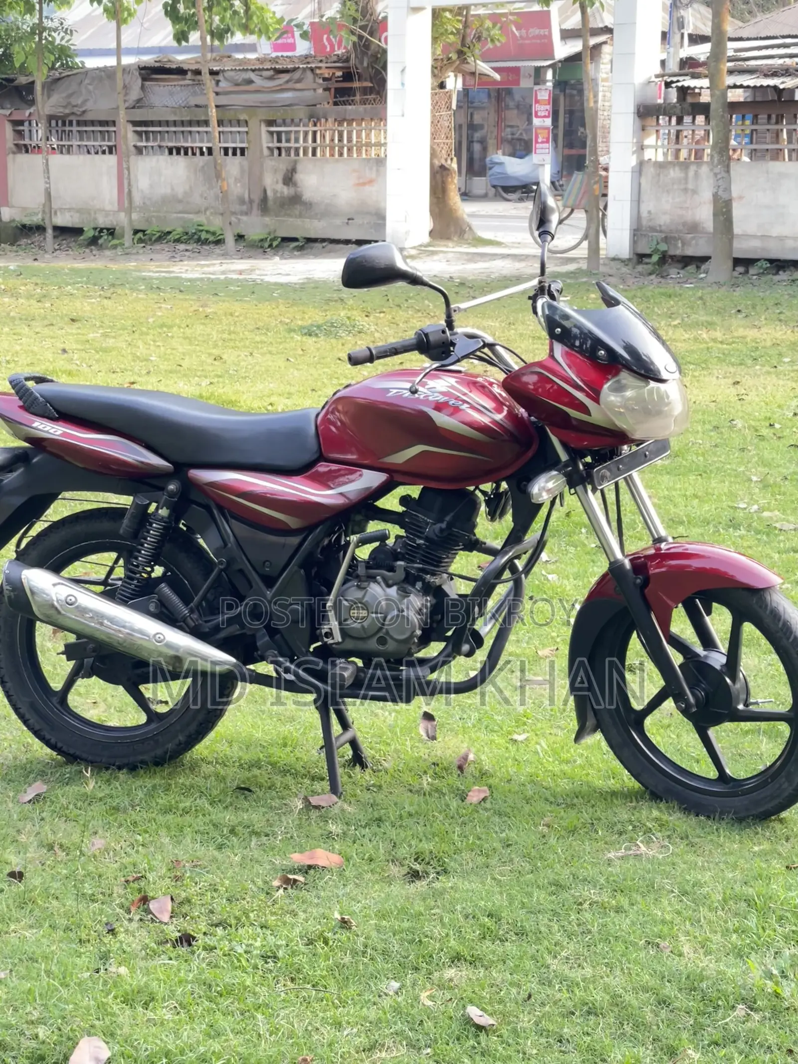 Bajaj Discover 100 2012 Red