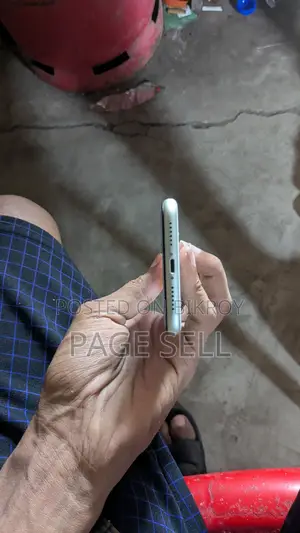Apple iPhone 11 128 GB White