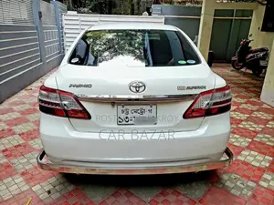 টয়োটা প্রিমিও ১.৫ ফ্রন্ট হুইল ড্রাইভ ২০১৩ পার্ল