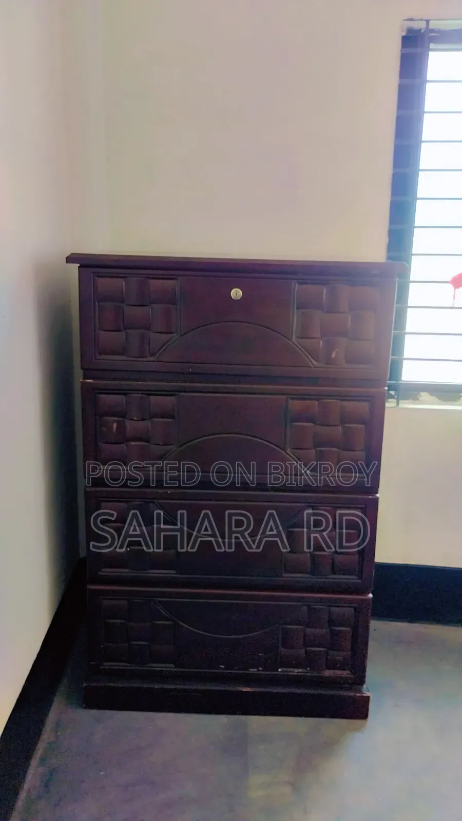 ওয়ার্ডরোব বিক্রি