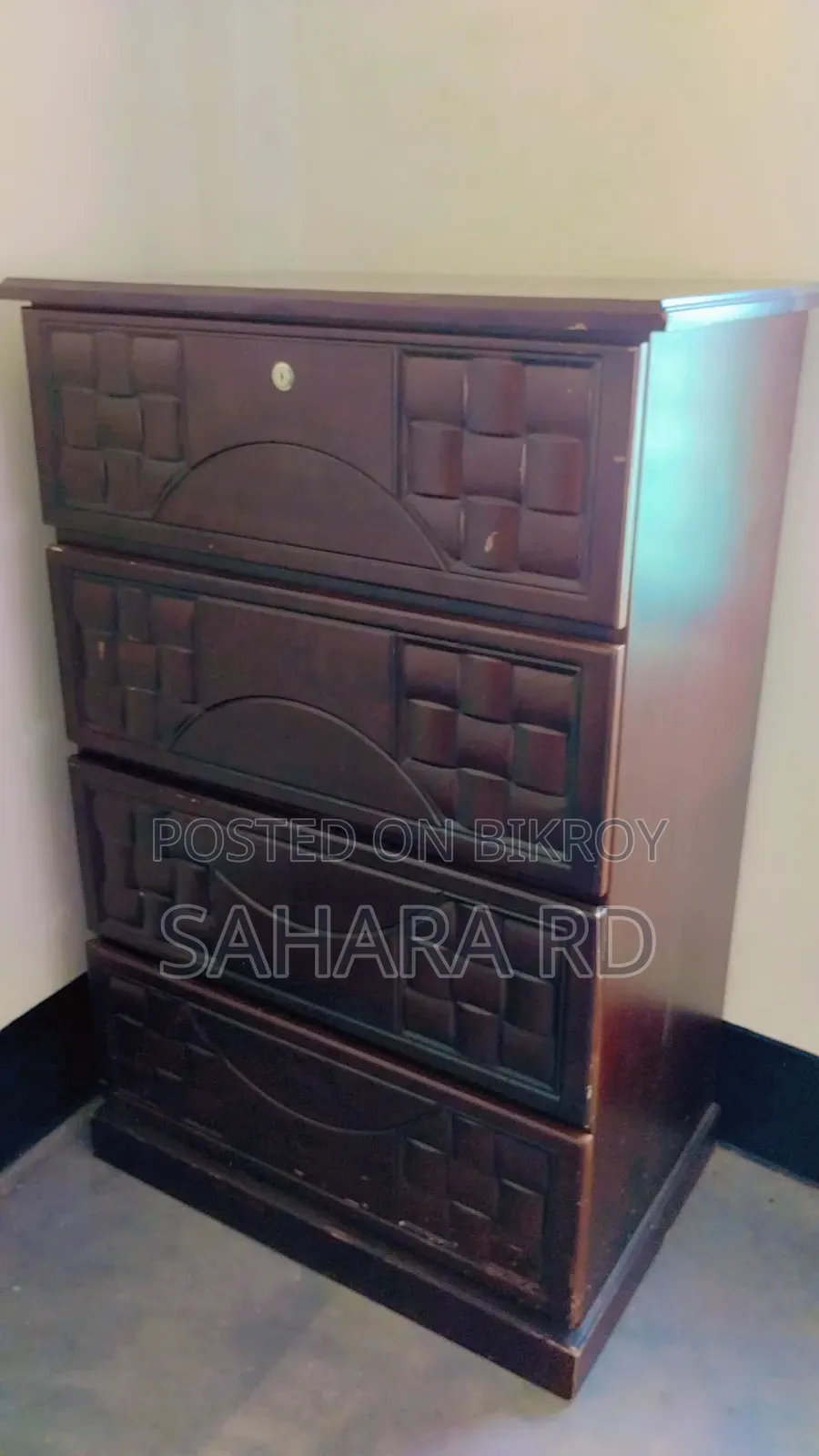 ওয়ার্ডরোব বিক্রি