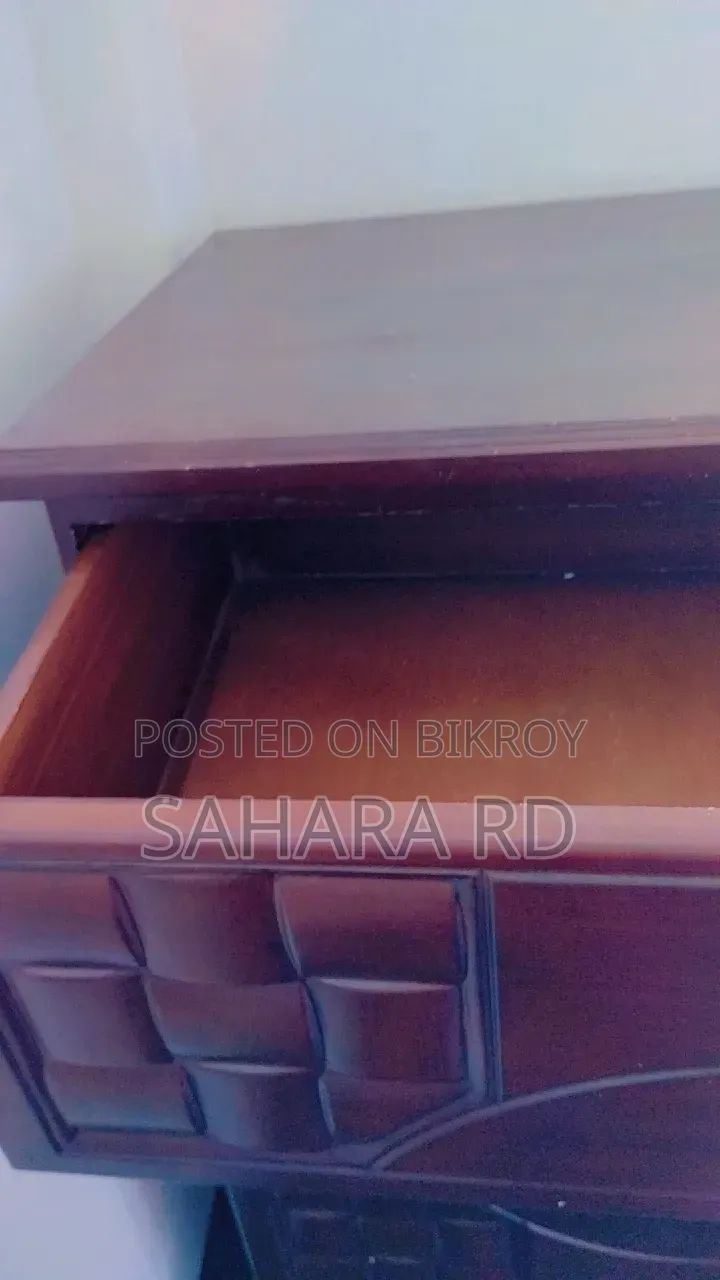 ওয়ার্ডরোব বিক্রি