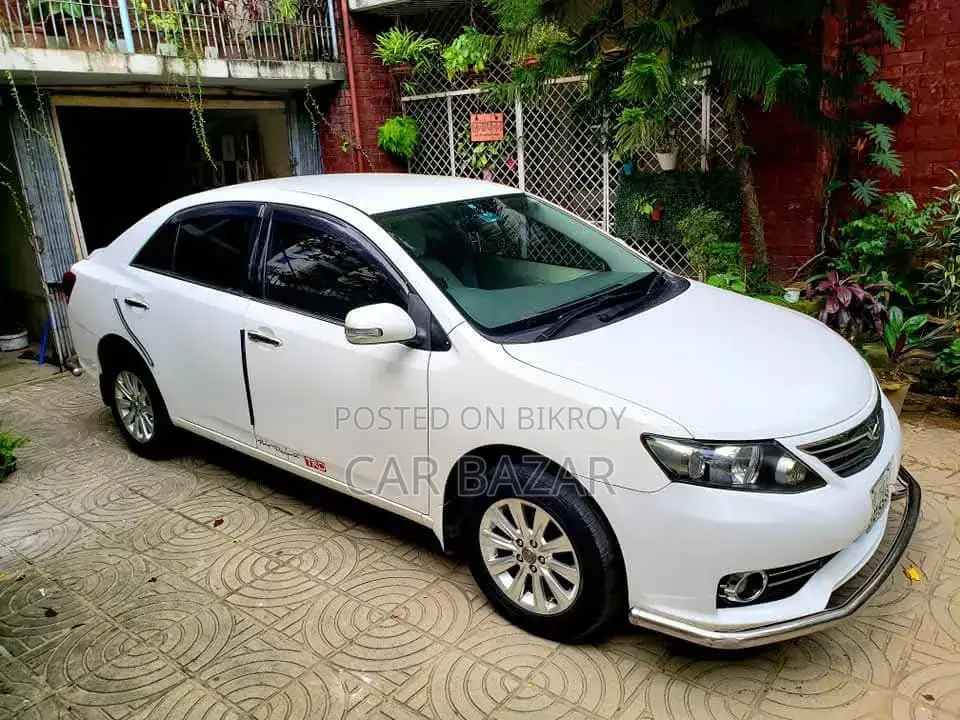 টয়োটা অ্যালিয়ন ২০১২ সাদা