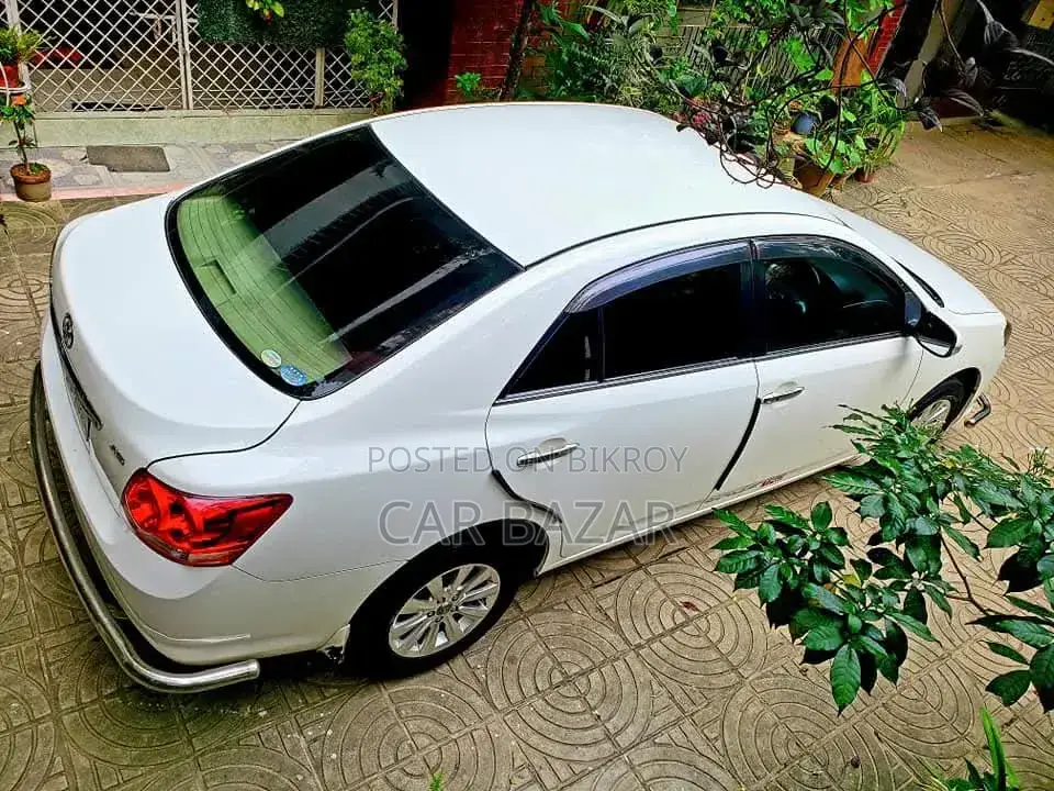 টয়োটা অ্যালিয়ন ২০১২ সাদা