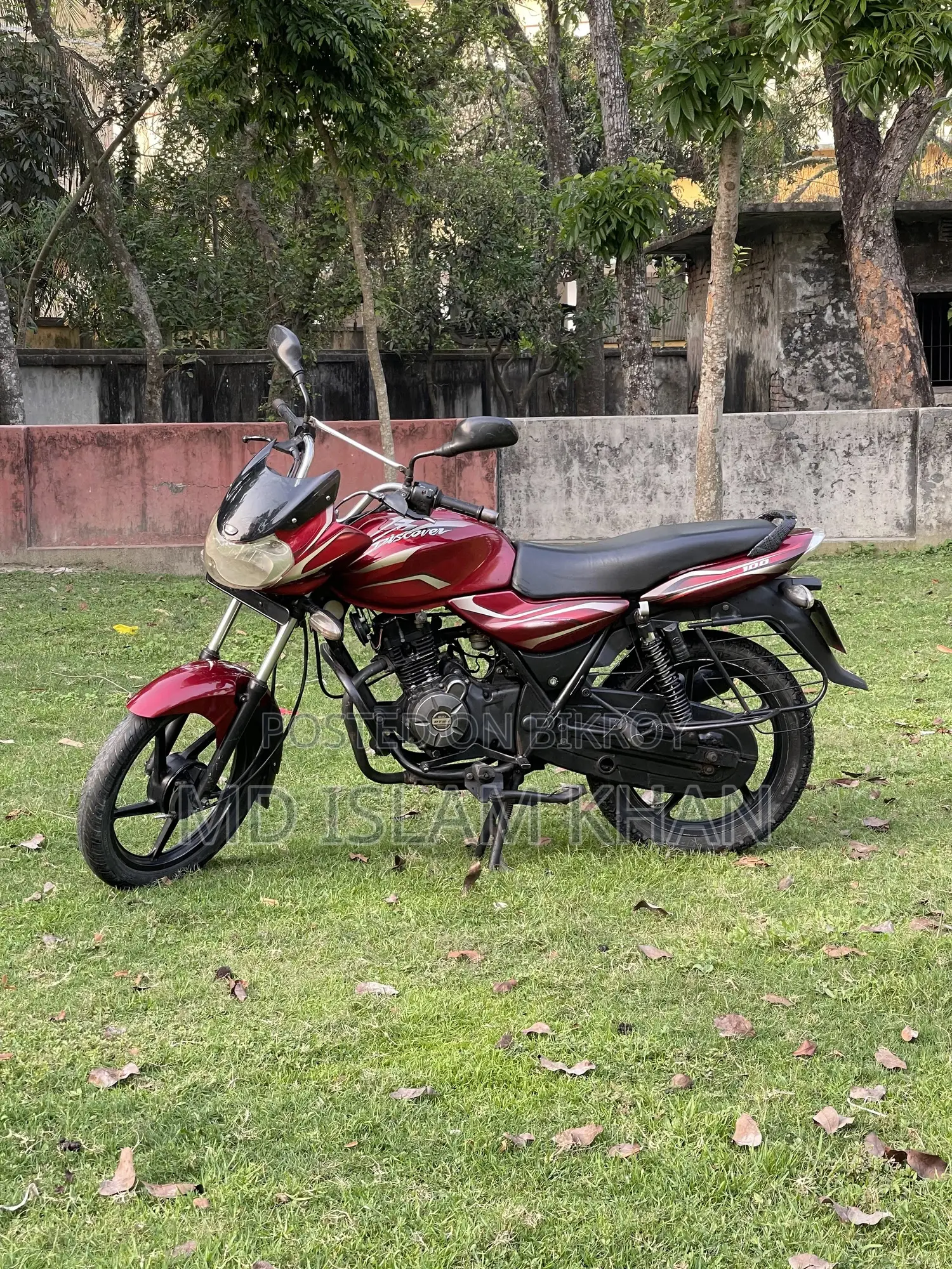Bajaj Discover 100 2012 Red