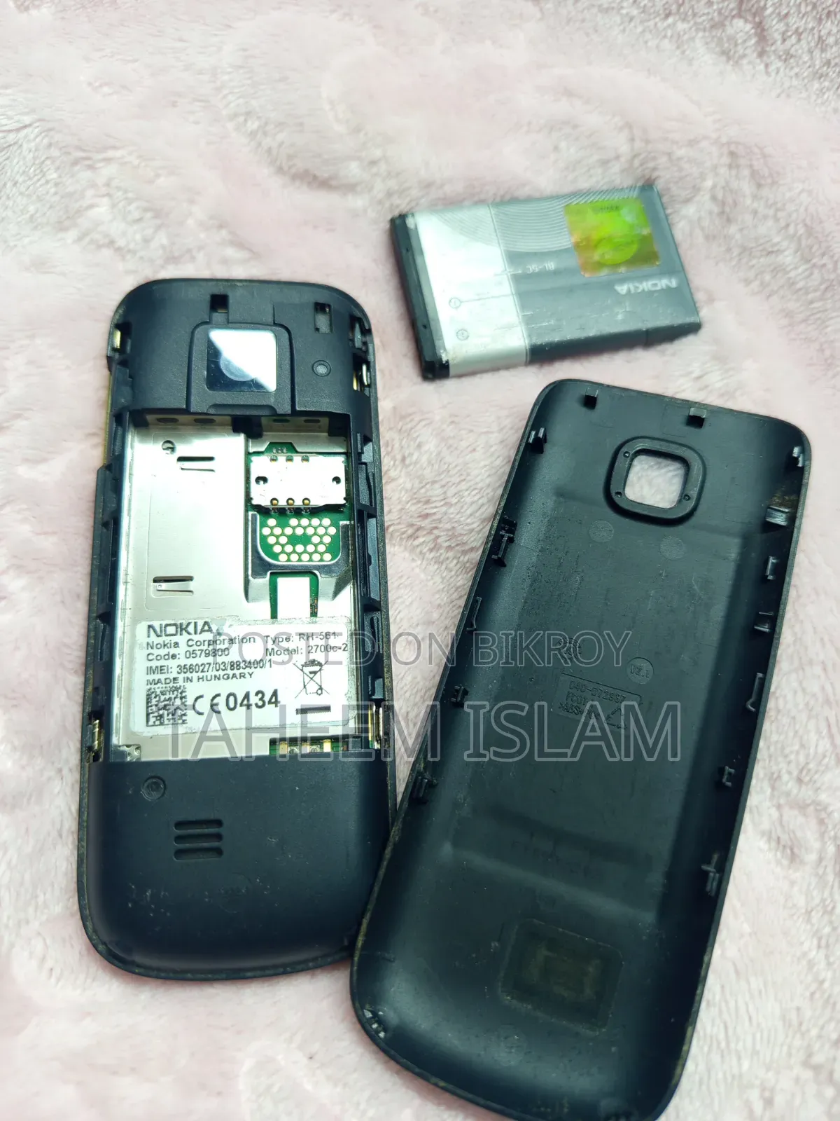 Nokia 2700 classic Rose Gold