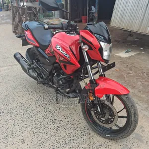 Hero Hunk 150R Xtec 2024 Red