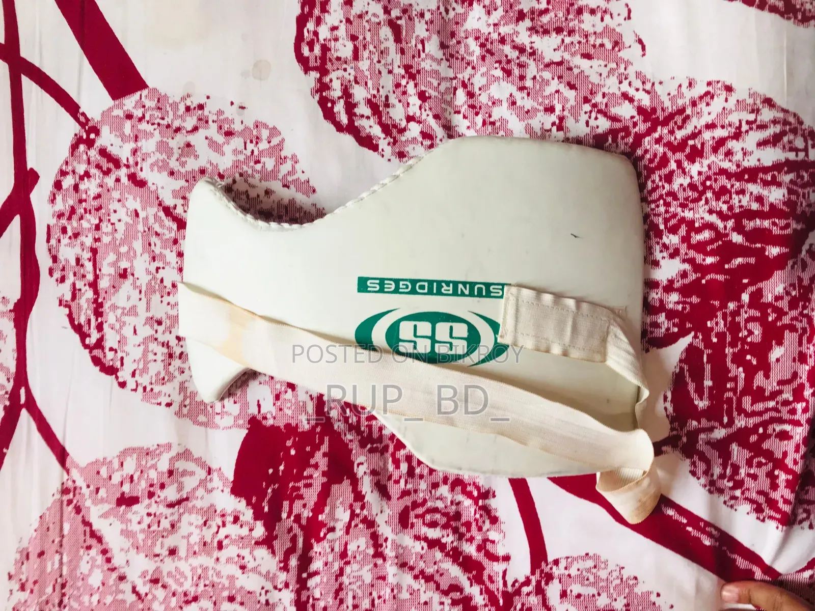 ক্রিকেট আইটেম