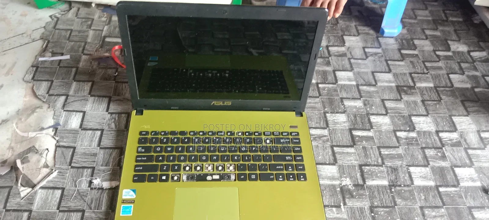 Laptop Asus A42JZ 6GB Intel Atom HDD+SSD 320GB