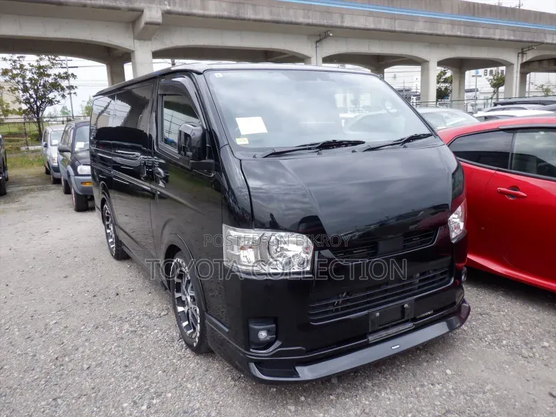 Toyota HiAce 2022 Black
