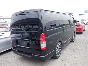 Toyota HiAce 2022 Black