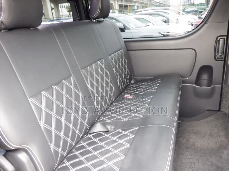 Toyota HiAce 2022 Black