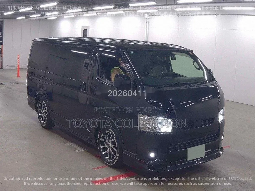 Toyota HiAce 2022 Black