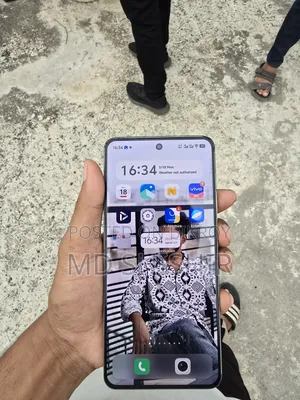 iQOO 256 GB White