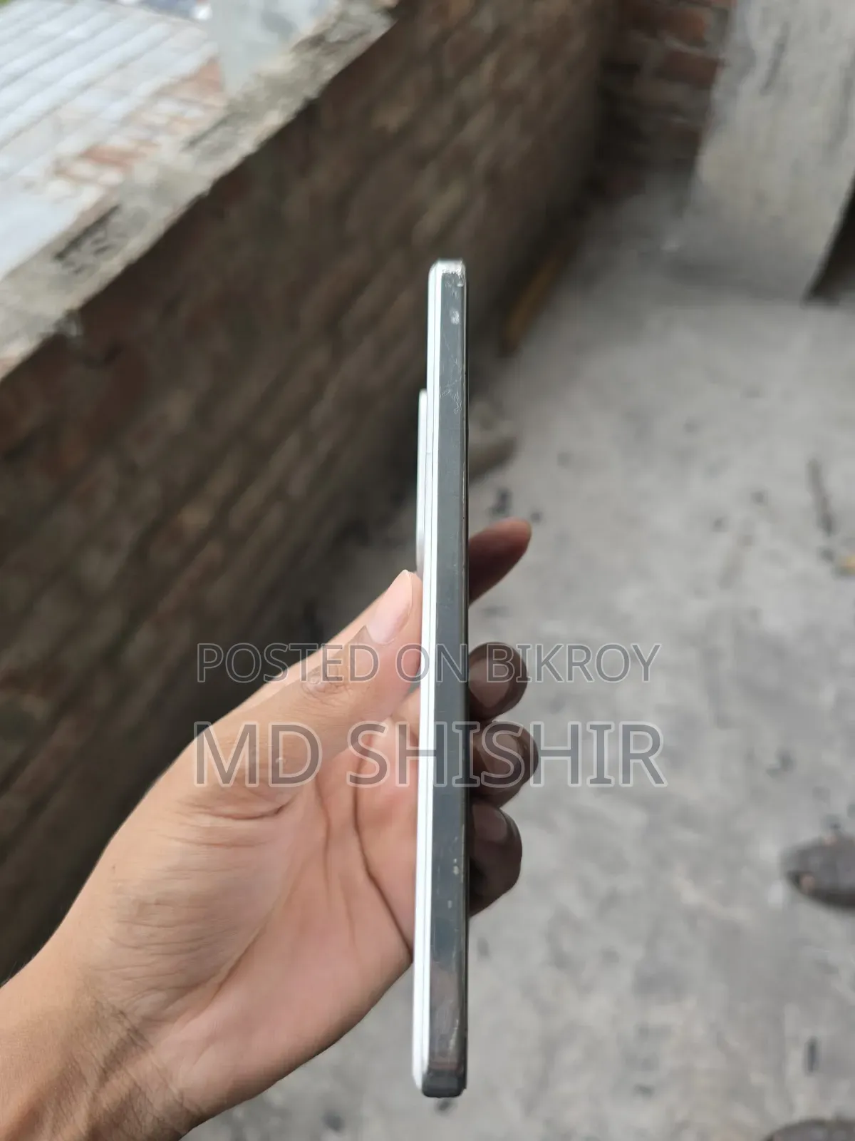 iQOO 256 GB White