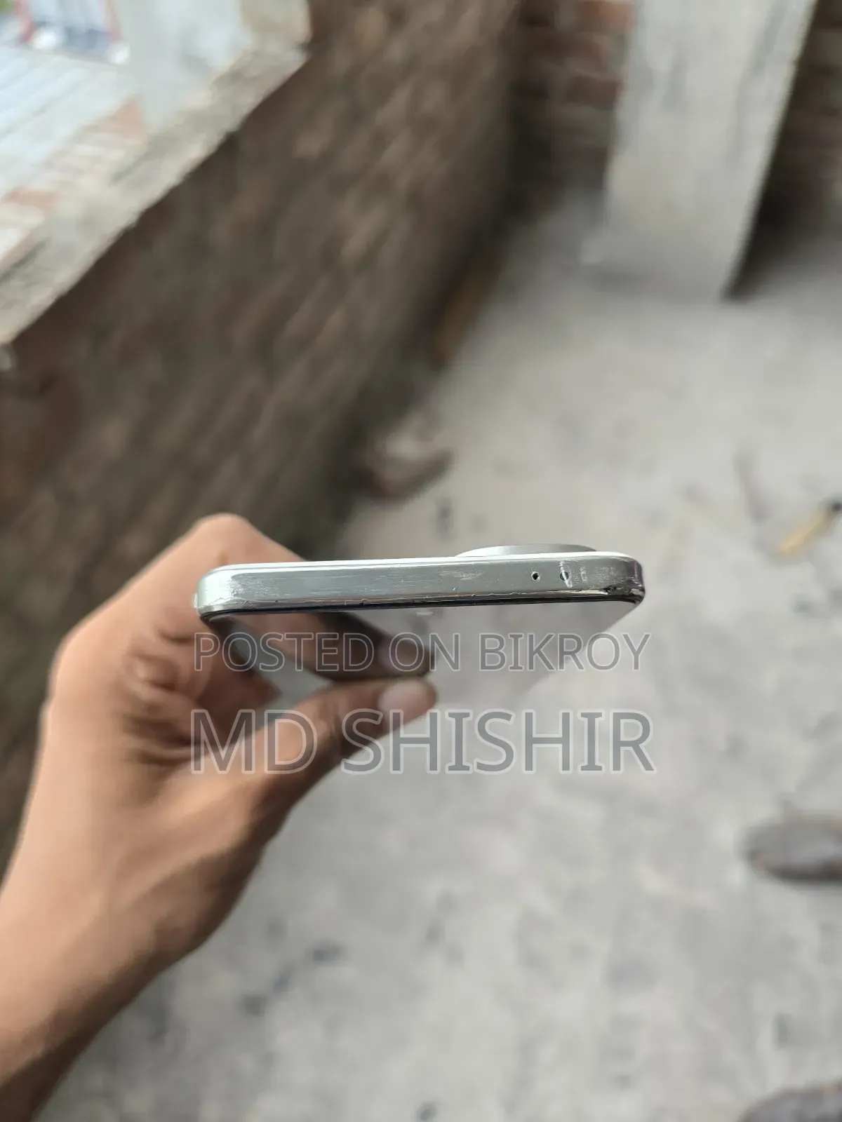 iQOO 256 GB White