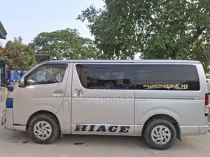 Toyota HiAce 2012 Silver