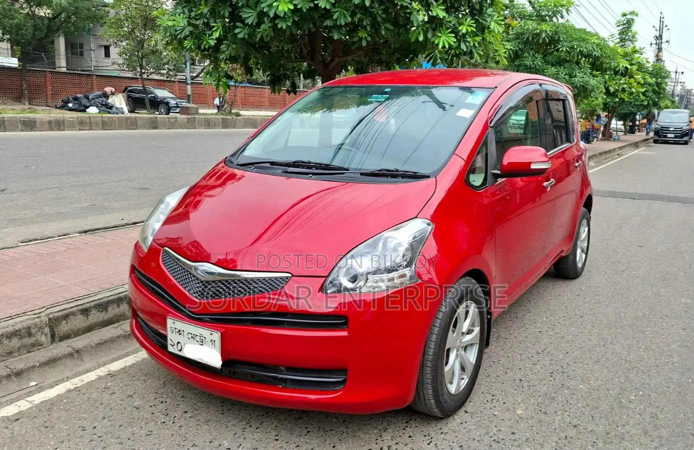 Toyota Ractis 1.5 FWD 2010 Red