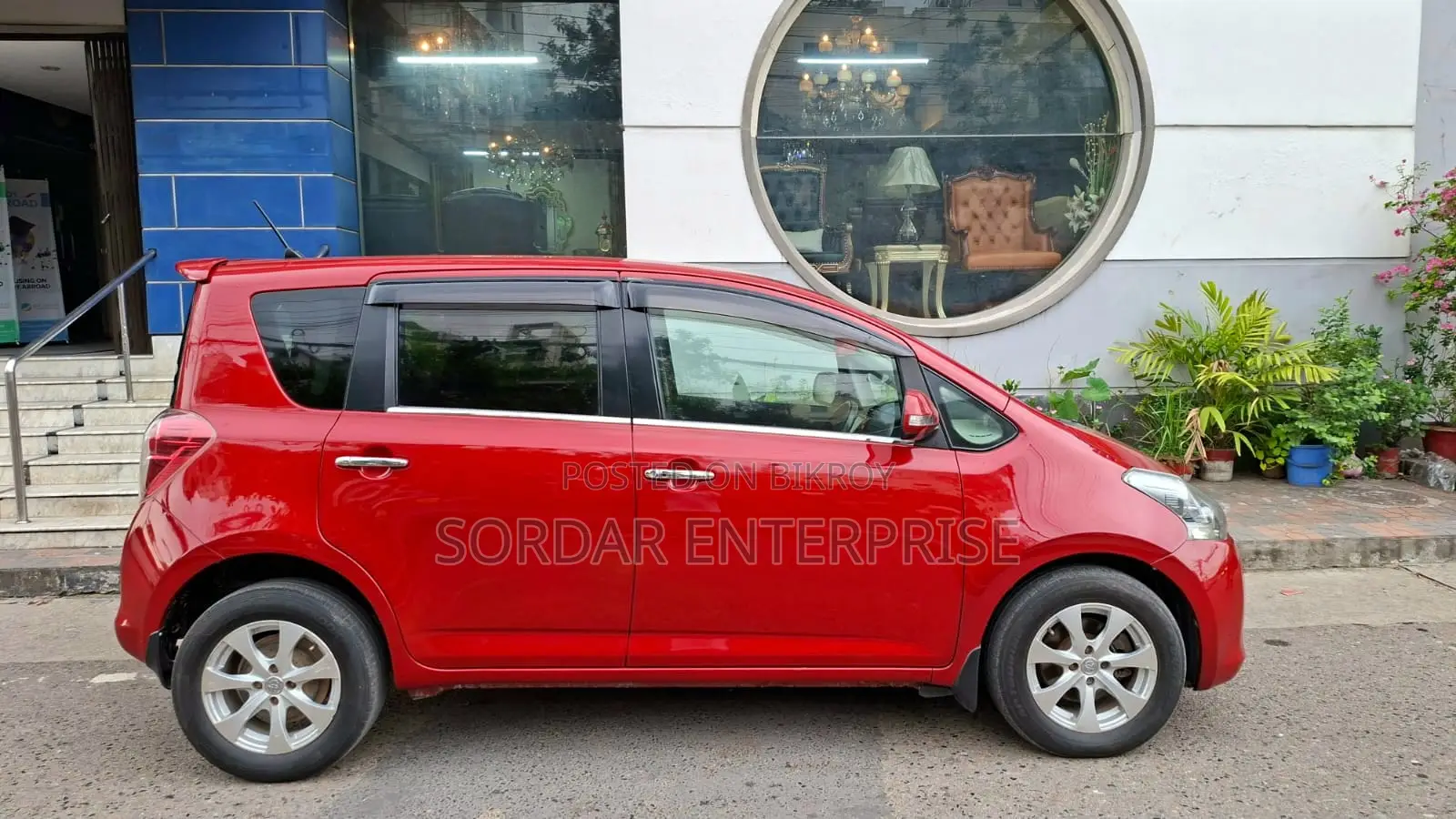 Toyota Ractis 1.5 FWD 2010 Red