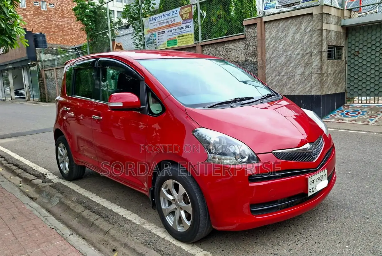 Toyota Ractis 1.5 FWD 2010 Red