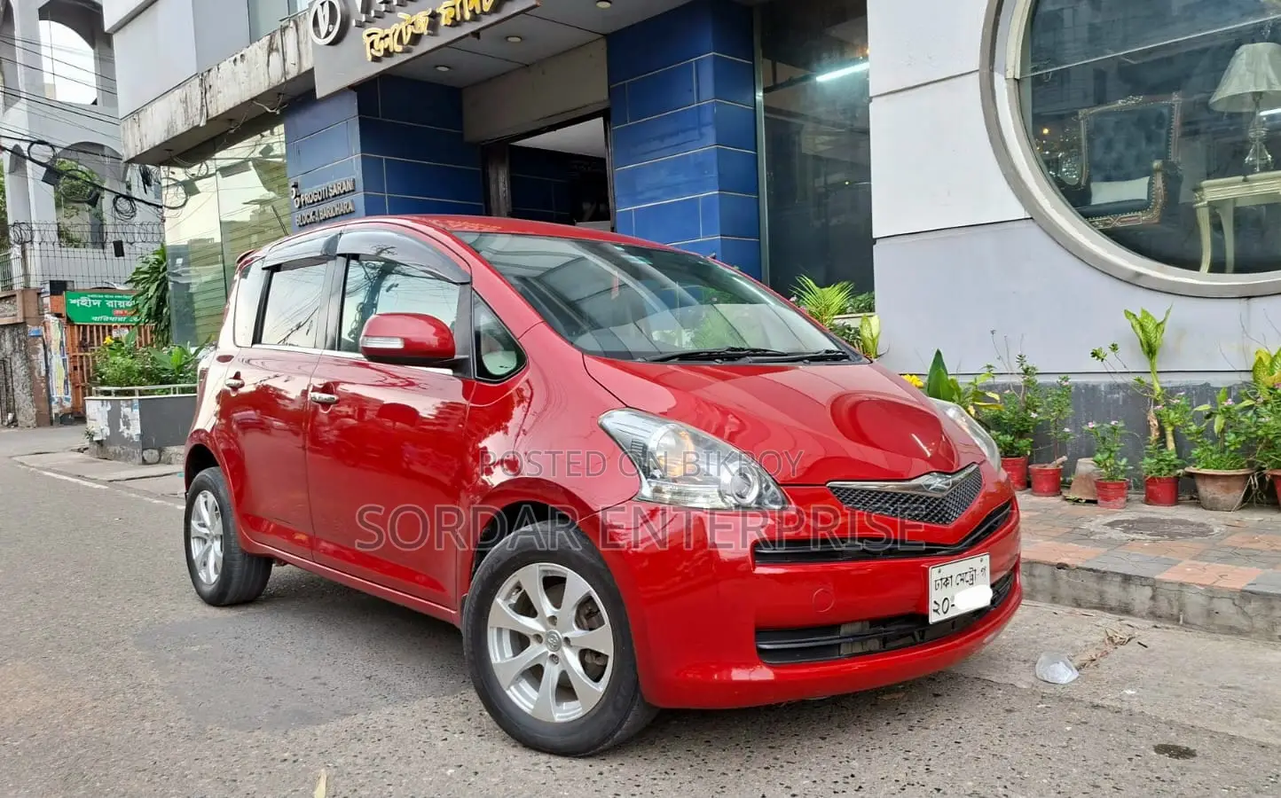 Toyota Ractis 1.5 FWD 2010 Red