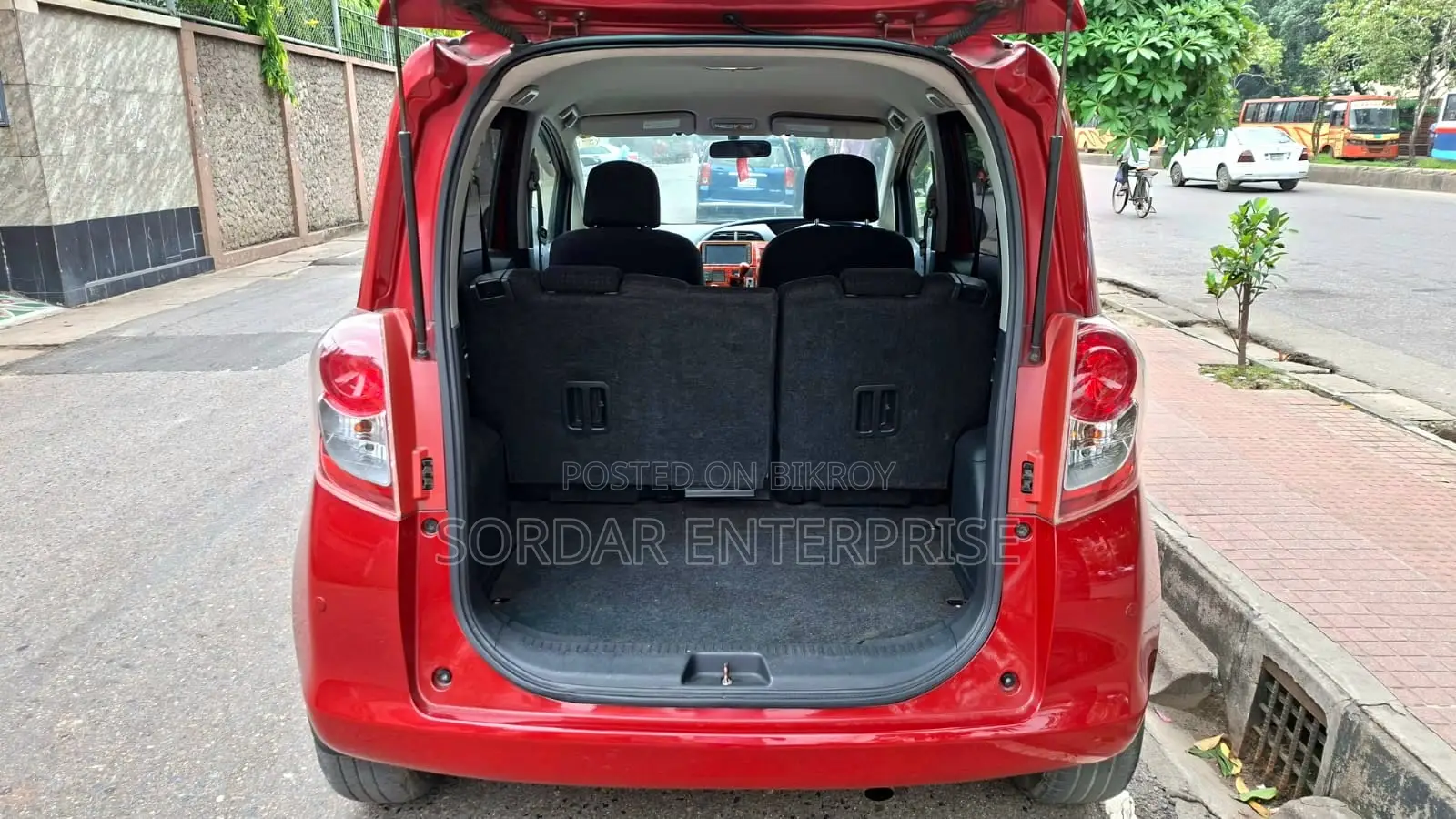 Toyota Ractis 1.5 FWD 2010 Red