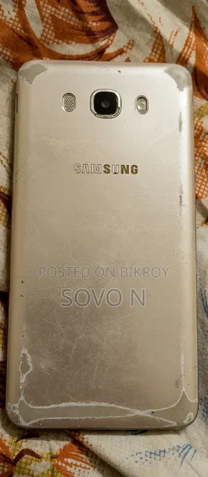 Samsung Galaxy J7 16 GB Bronze